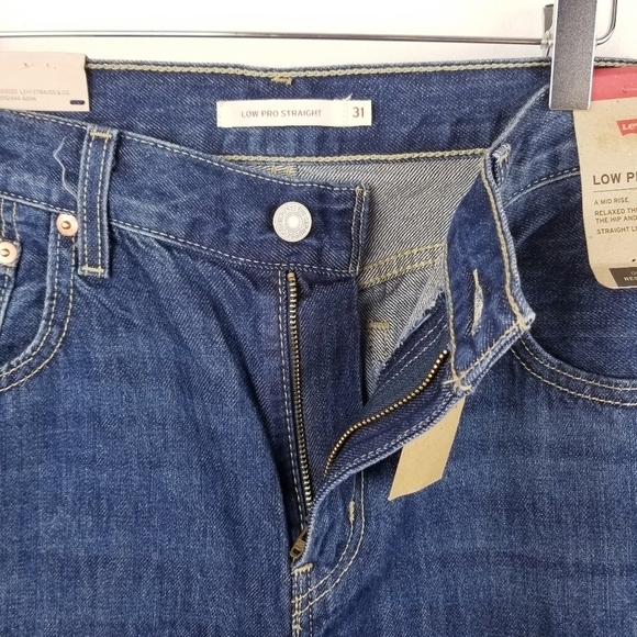 Levi's Low Pro Mid-Rise Straight Jeans NWT A09640013 Women's size 31 - Picture 9 of 12